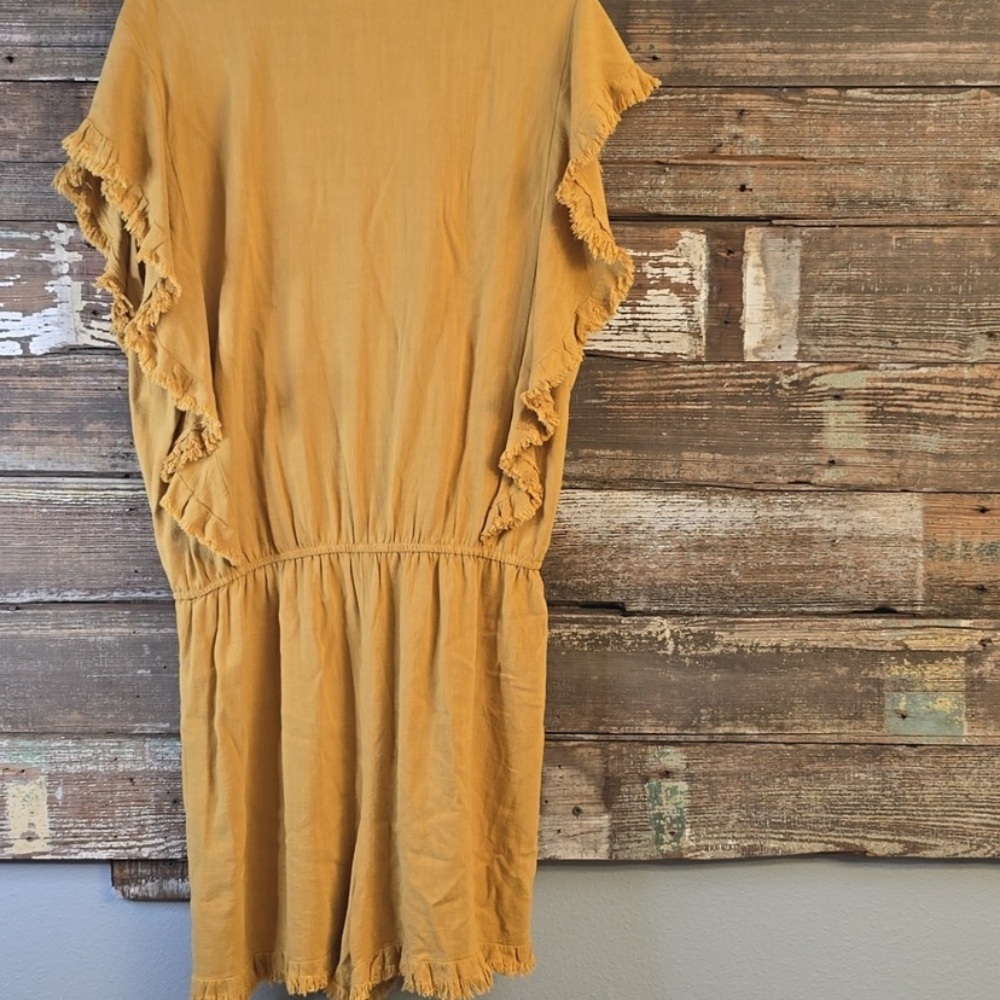 Women’s Umgee Mustard Yellow V-Neck Ruffle & Fringe Cap Sleeve Romper. Size 1X - Picture 2 of 6